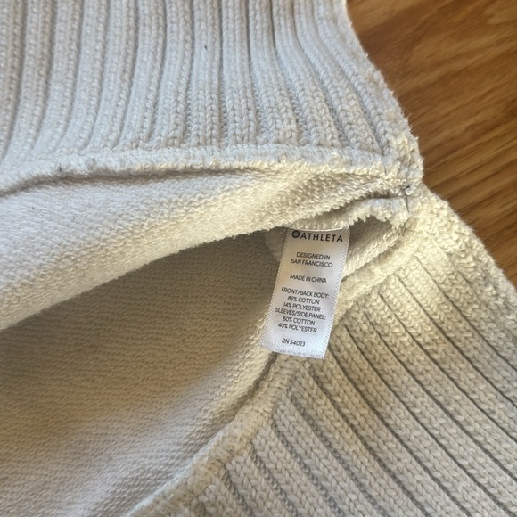 Athleta Asymmetrical Crewneck Sweater ❄️size M - Picture 7 of 9